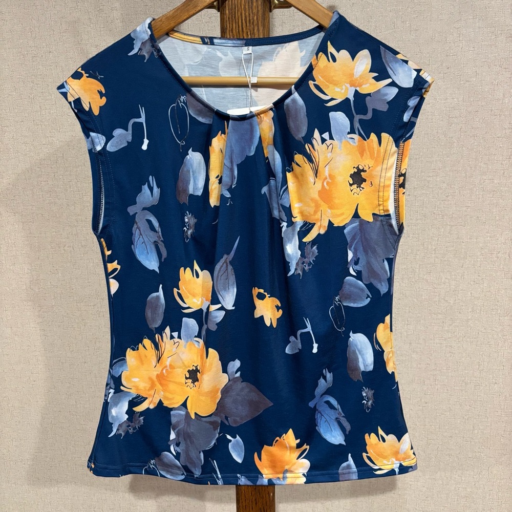 KIPFALL Floral Sleeveless Top - Navy and Yellow Size Small NWT